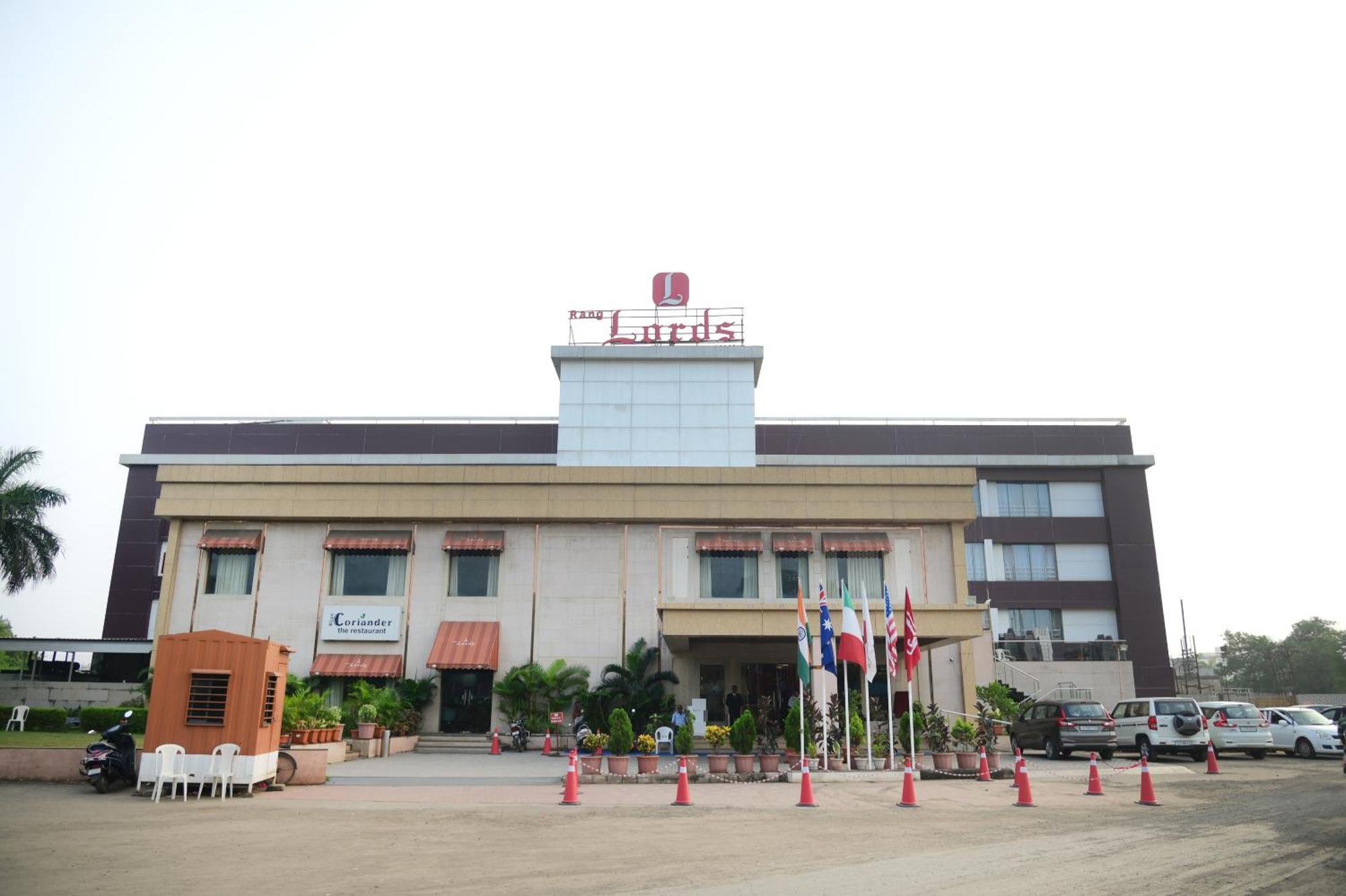 Rang Lords Inn Bharuch Buitenkant foto